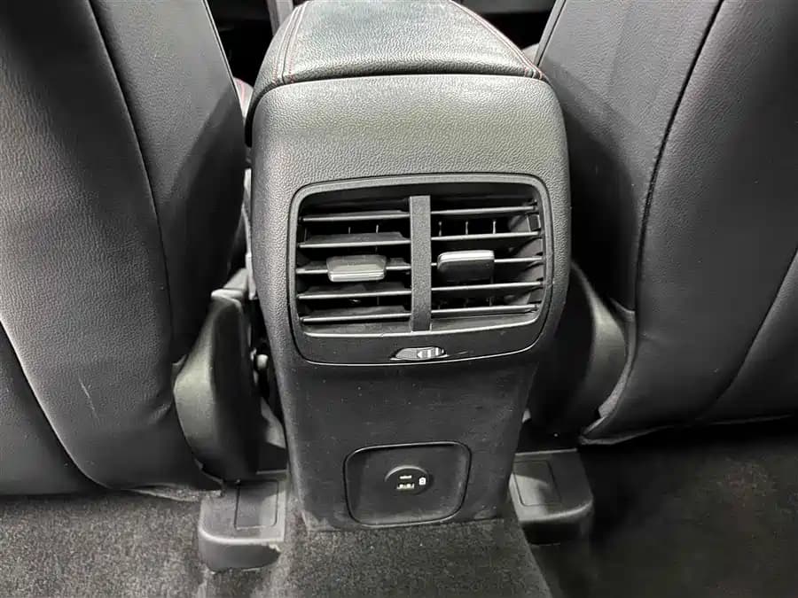 Ford Edge - фото 15