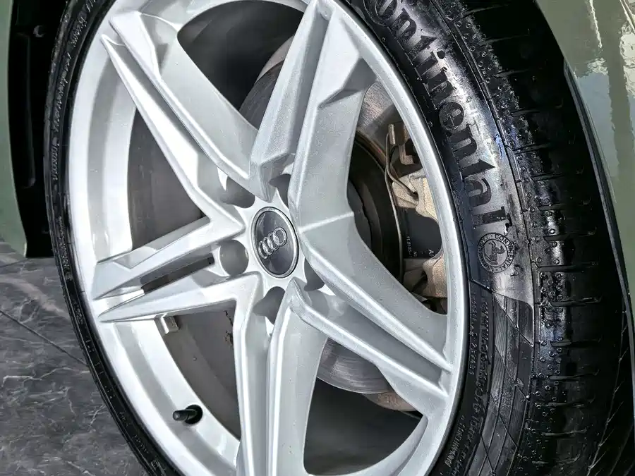 Audi A5 - фото 12