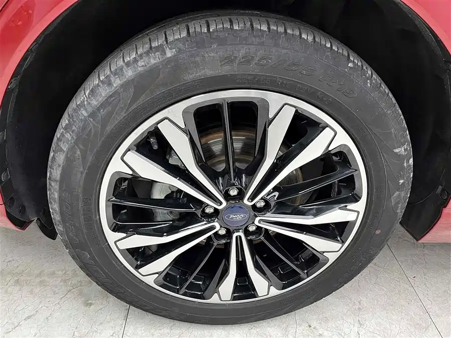 Ford Edge - фото 20