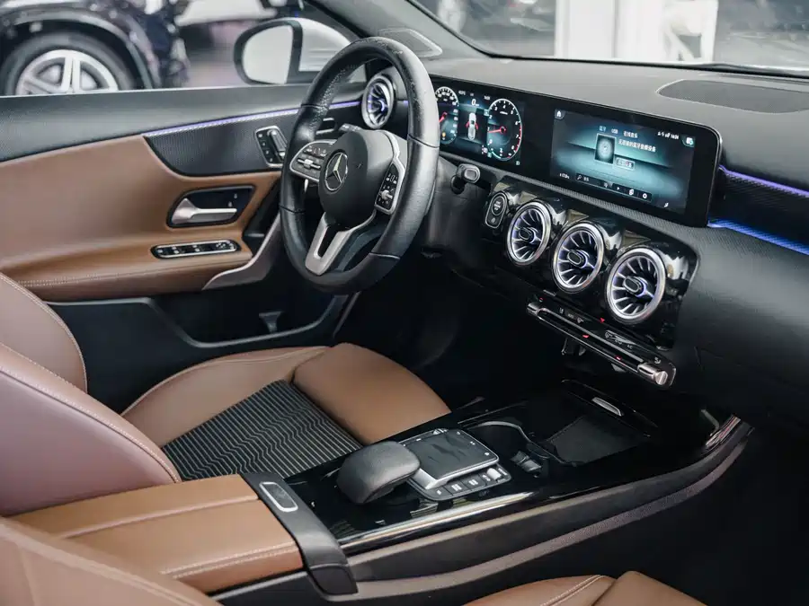 Mercedes A-Class - фото 18