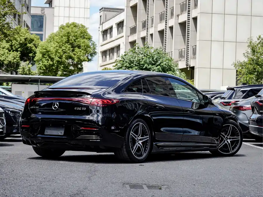 Mercedes EQE - фото 5