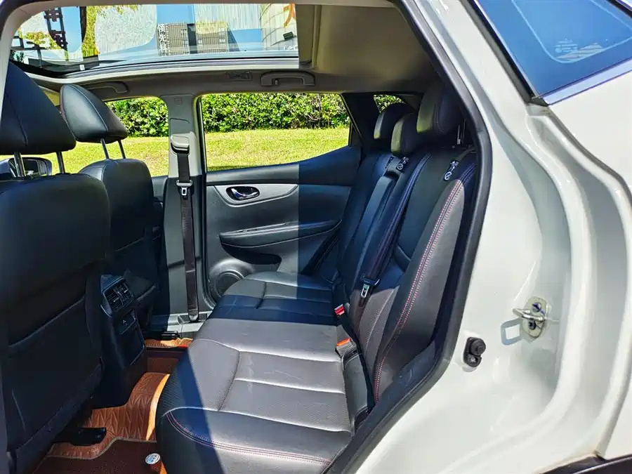 Nissan Qashqai - фото 14