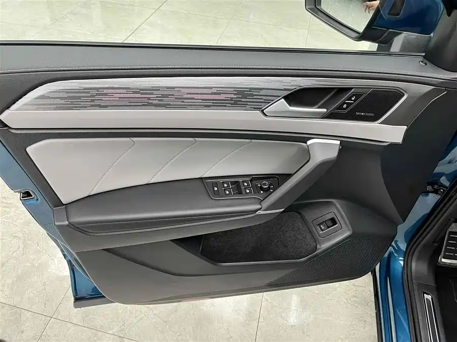 Volkswagen Tayron - фото 11